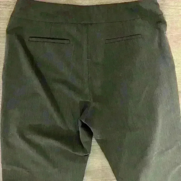 Gloria Vanderbilt Women’s Gray Dress Pants Size 14 - Picture 4 of 10